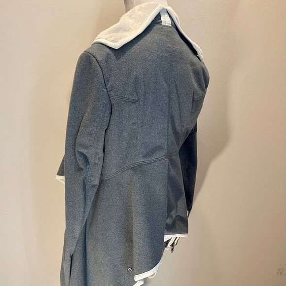 Lululemon Presence Of Mind Fleece Jacket in Polar Cream / Gray - Picture 3 of 12